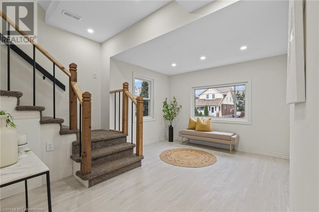 5122 Jepson Street, Niagara Falls, Ontario  L2E 1K7 - Photo 2 - 40688301