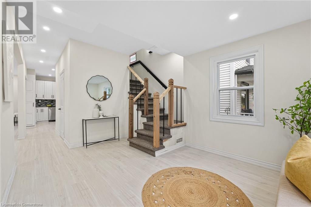 5122 Jepson Street, Niagara Falls, Ontario  L2E 1K7 - Photo 3 - 40688301