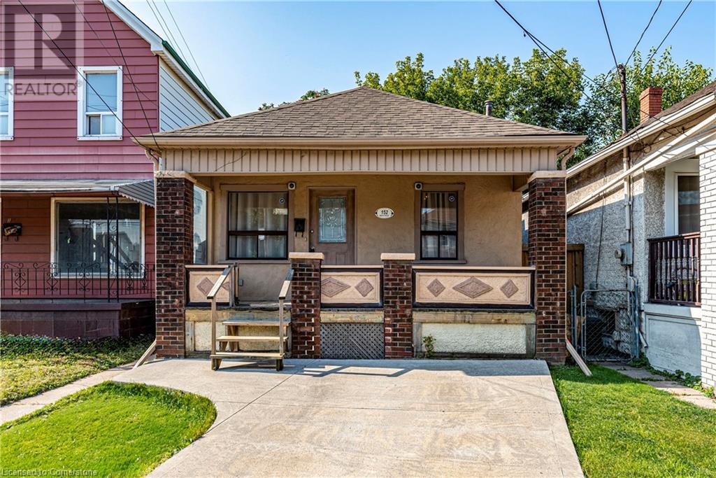 152 Beach Road, Hamilton, Ontario  L8L 4A3 - Photo 1 - 40688286
