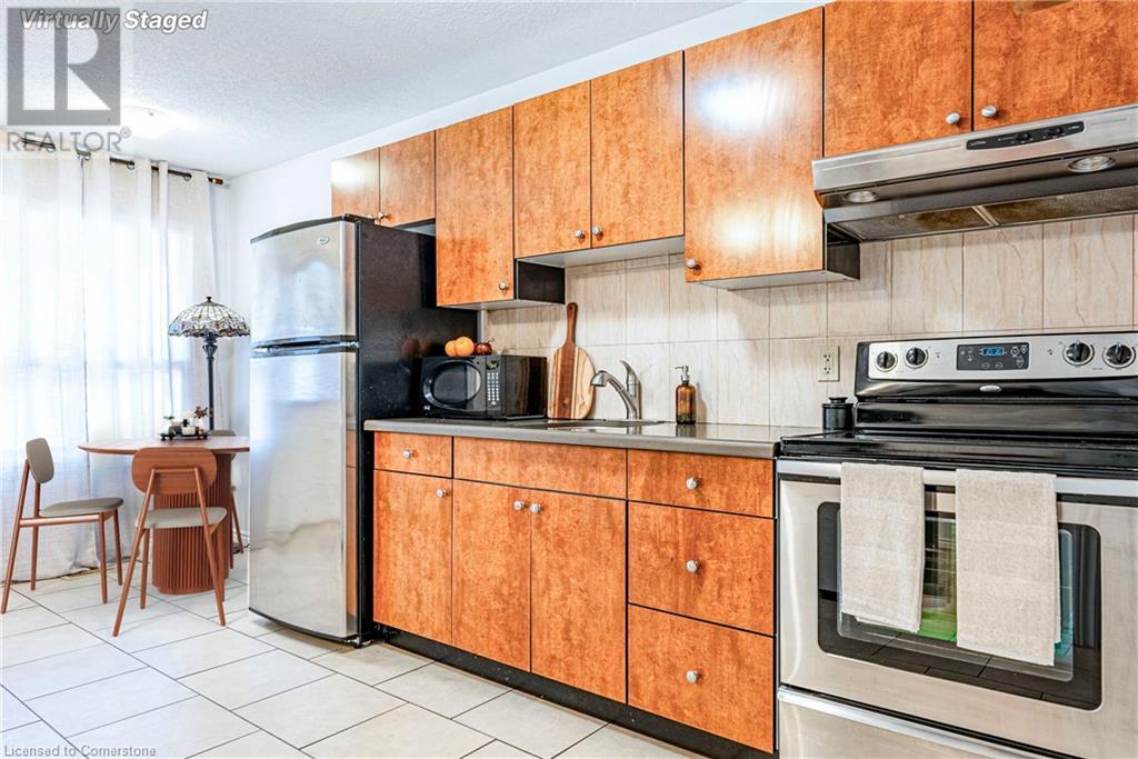 152 Beach Road, Hamilton, Ontario  L8L 4A3 - Photo 11 - 40688286