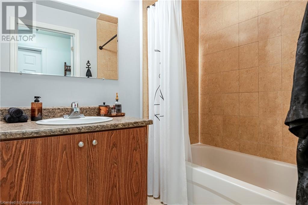 152 Beach Road, Hamilton, Ontario  L8L 4A3 - Photo 18 - 40688286