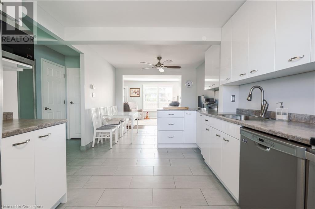 202 Lavina Crescent Unit# 10, Hamilton, Ontario  L9C 6R8 - Photo 17 - 40658350