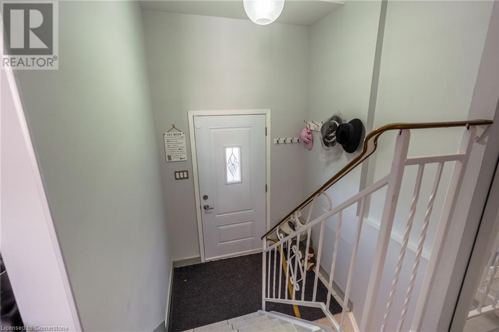 202 Lavina Crescent Unit# 10, Hamilton, Ontario  L9C 6R8 - Photo 10 - 40658350