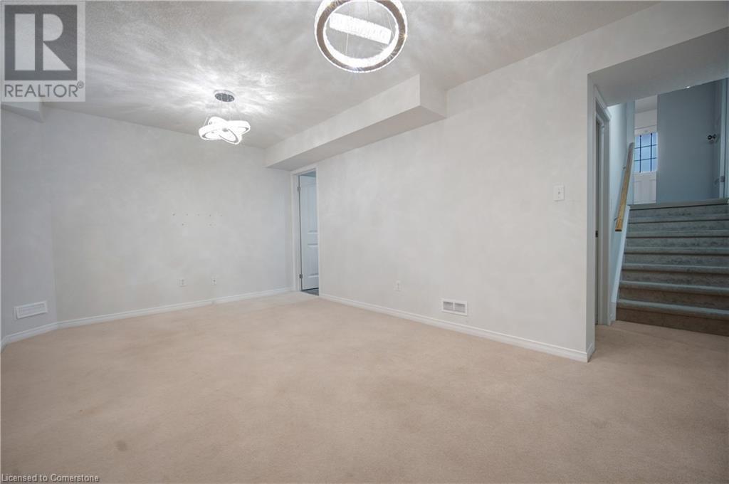 284 Sophia Crescent, Kitchener, Ontario  N2R 1X9 - Photo 6 - 40688188