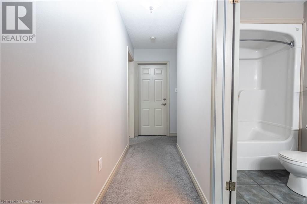 35 Distin Drive Unit# Lower, Hamilton, Ontario  L9A 5K4 - Photo 4 - 40687659