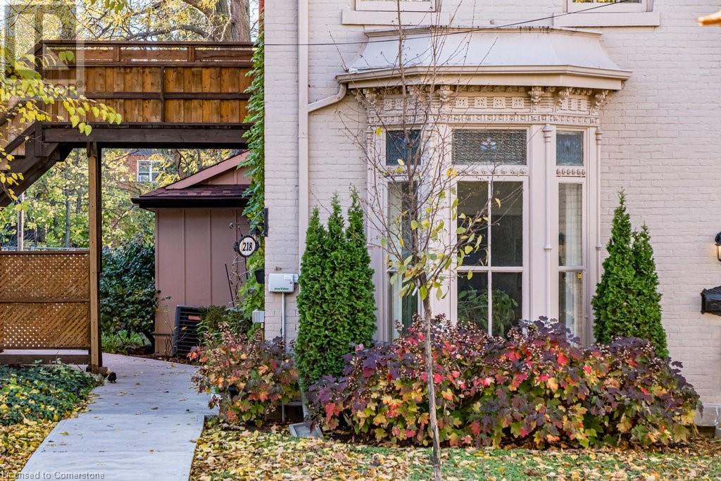 218 Bay Street S, Hamilton, Ontario  L8P 3J1 - Photo 3 - 40677018