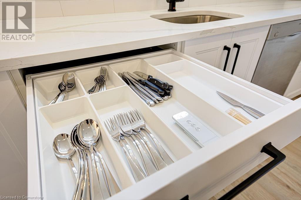 1456 Olga Drive Unit# 1, Burlington, Ontario  L7S 1L5 - Photo 11 - 40687785