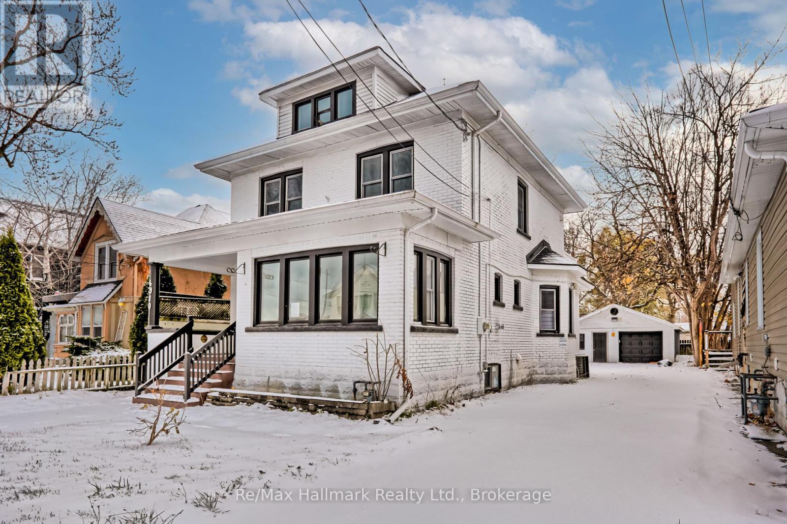 4910 Bridge Street, Niagara Falls, Ontario  L2E 2S3 - Photo 2 - X11880544