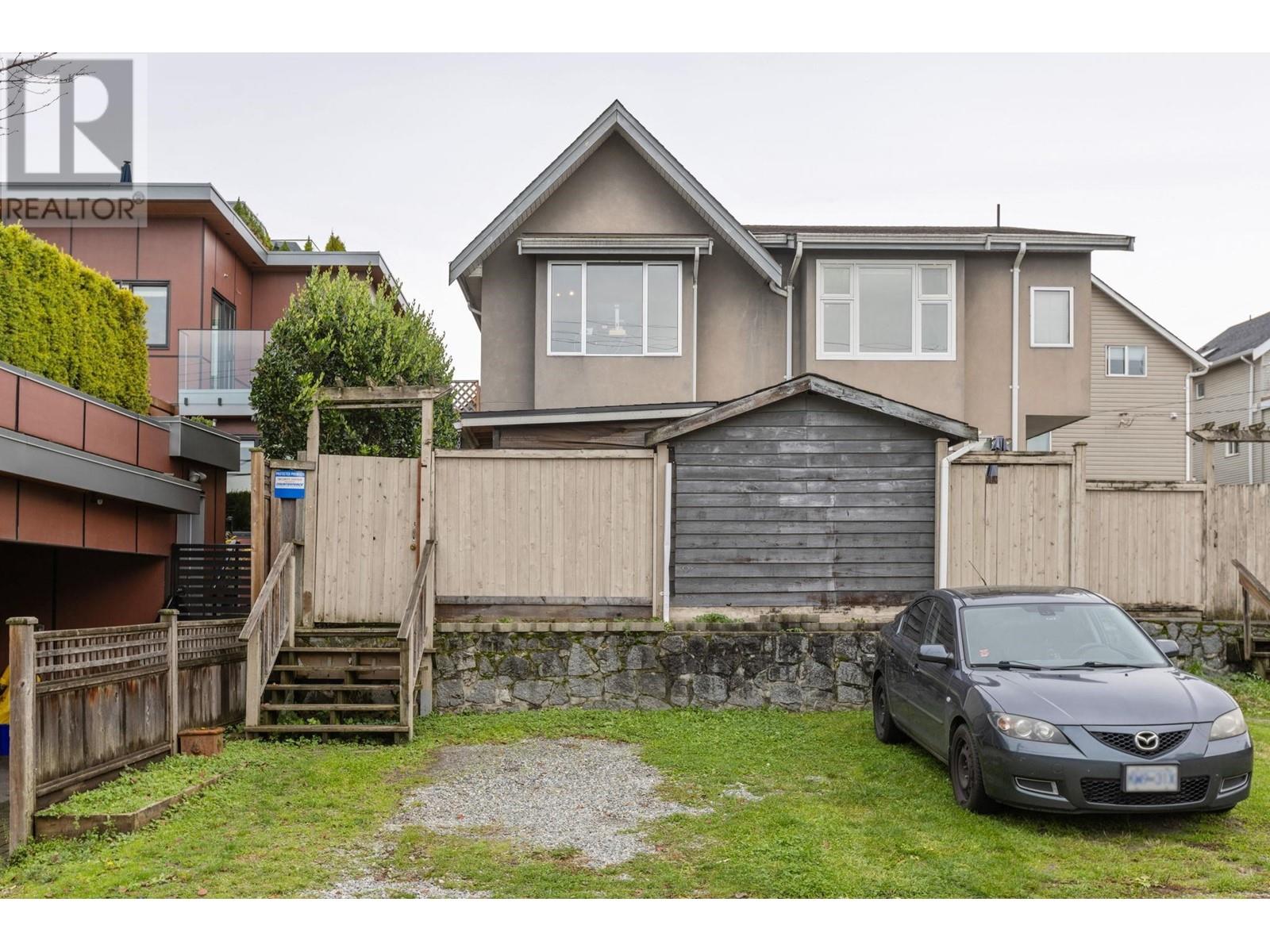 C 229 W 5th Street, North Vancouver, British Columbia  V7M 1J9 - Photo 25 - R2953271