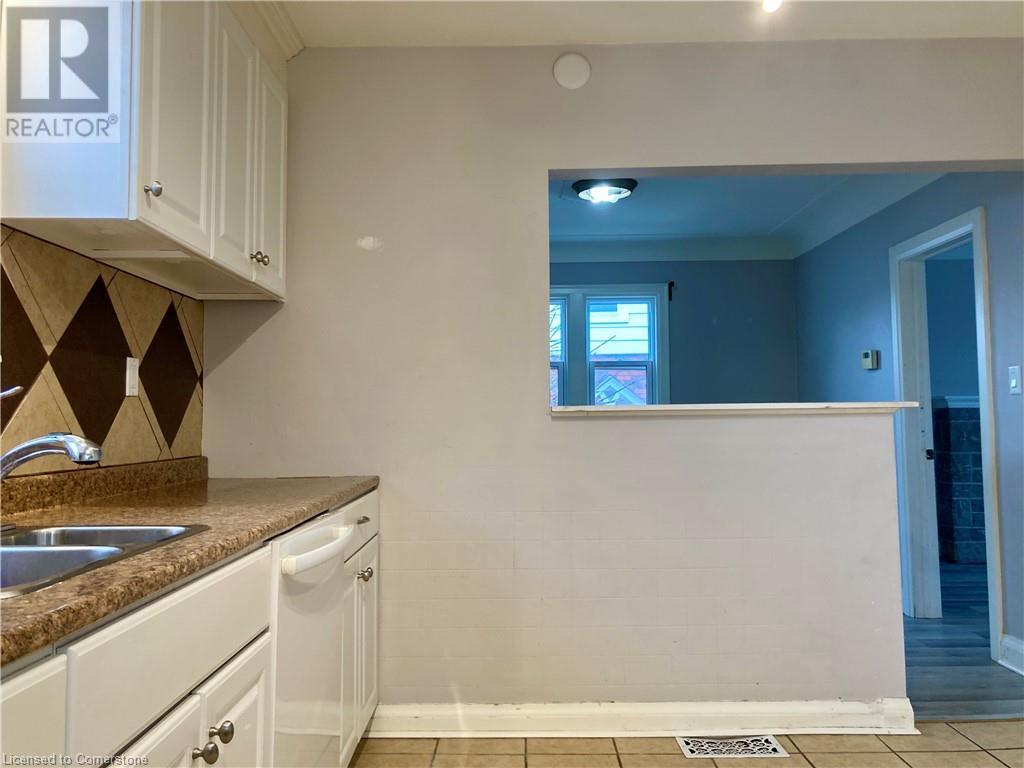 18 Cameron Avenue S, Hamilton, Ontario  L8K 2W8 - Photo 3 - 40688331