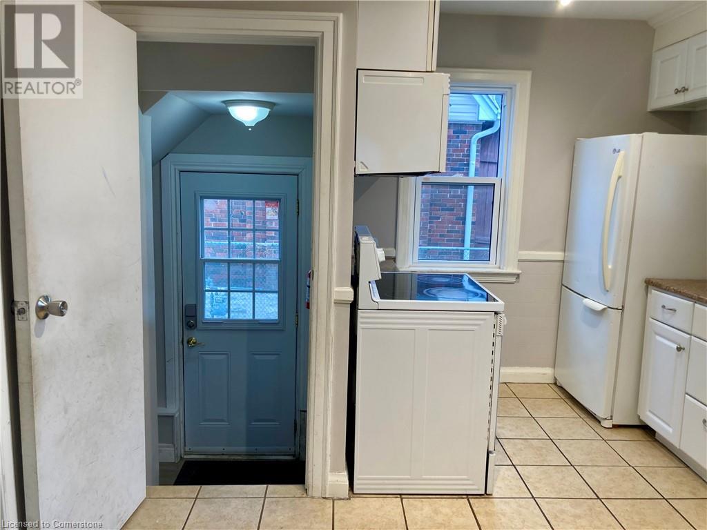 18 Cameron Avenue S, Hamilton, Ontario  L8K 2W8 - Photo 6 - 40688331