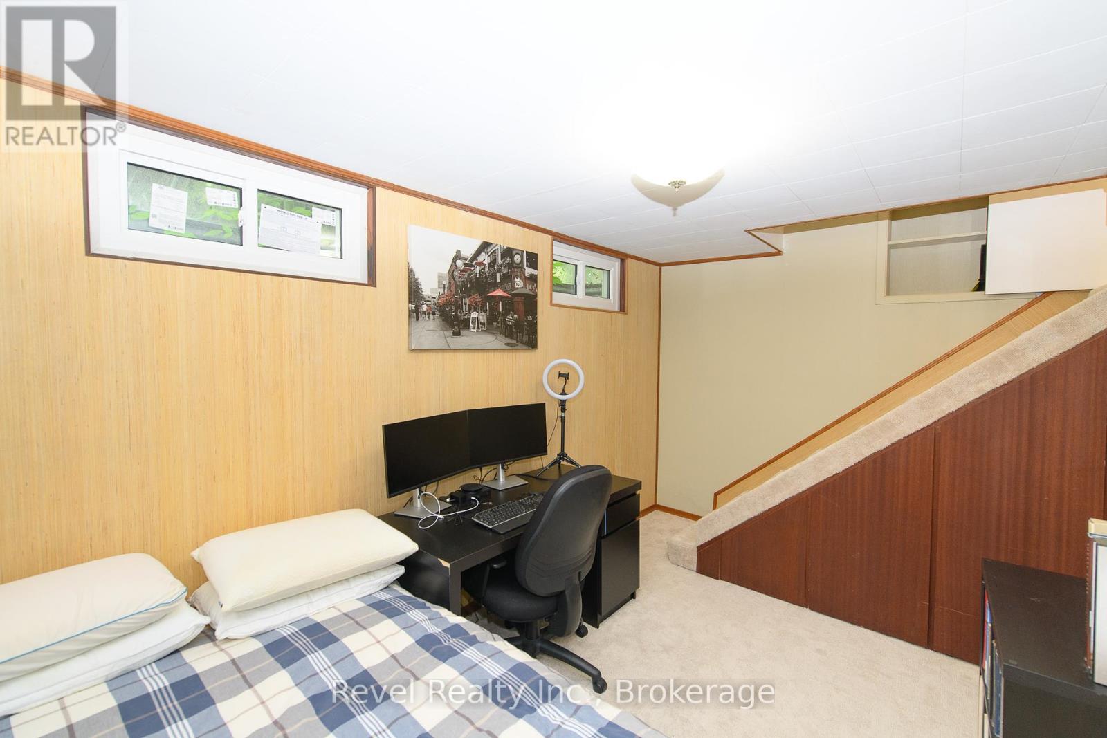 36 Broad Street, Penetanguishene, Ontario  L9M 1G1 - Photo 18 - S11910853