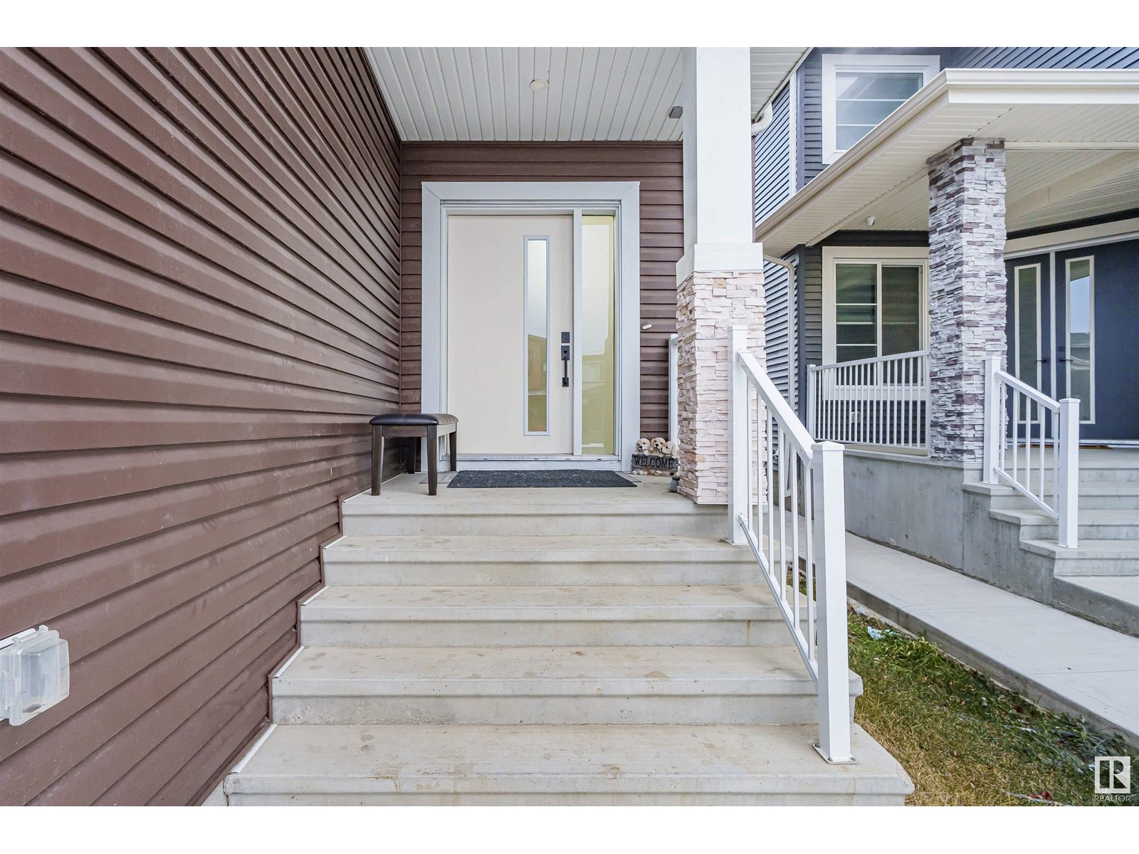 2104 18 Av Nw, Edmonton, Alberta  T6T 2M8 - Photo 3 - E4417224