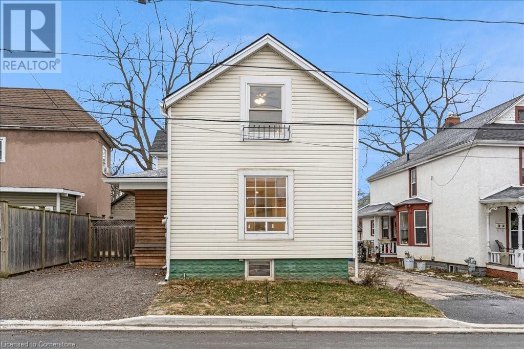 11 Albina Street, Welland, Ontario  L3C 1P2 - Photo 3 - 40688175