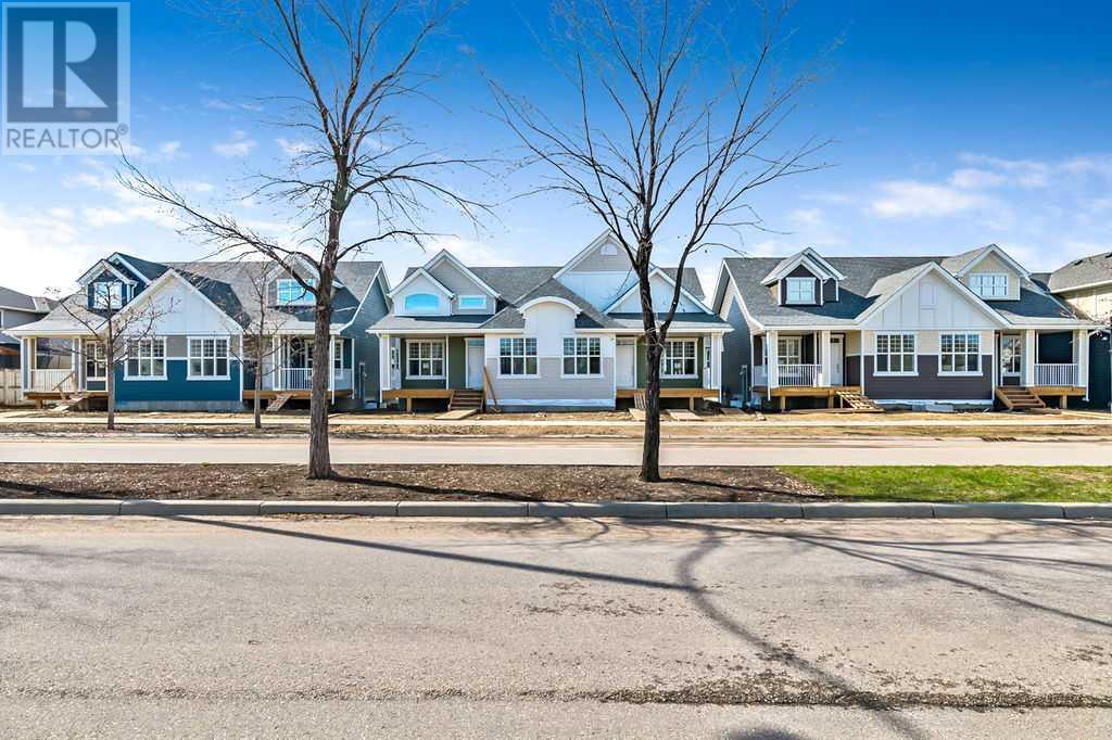 Property at 21 Drake Landing Square image 1