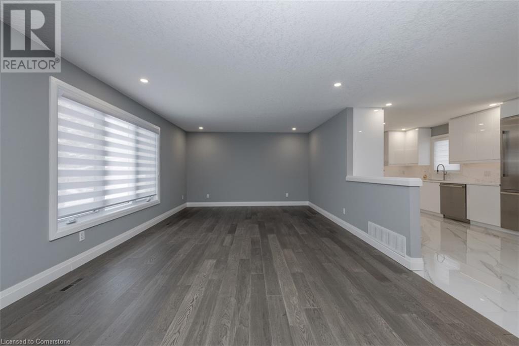 35 Innisbrook Drive, Wasaga Beach, Ontario  L9Z 1G2 - Photo 5 - 40688304