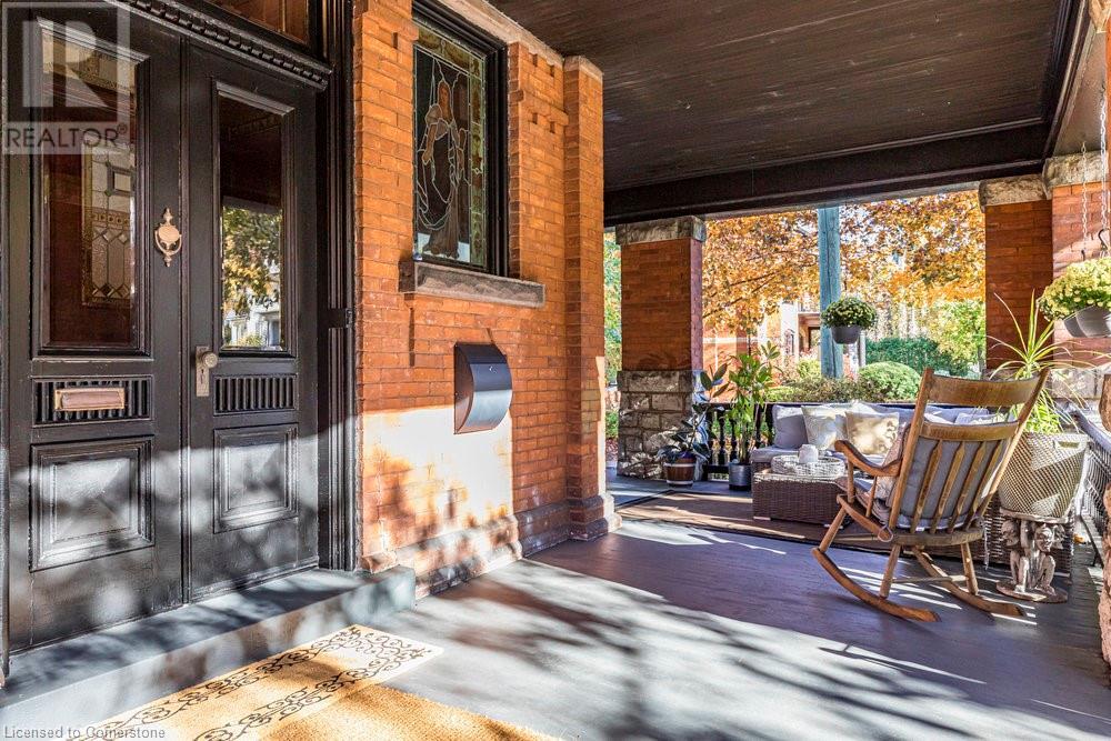 114 Aberdeen Avenue, Hamilton, Ontario  L8P 2P2 - Photo 2 - 40669668