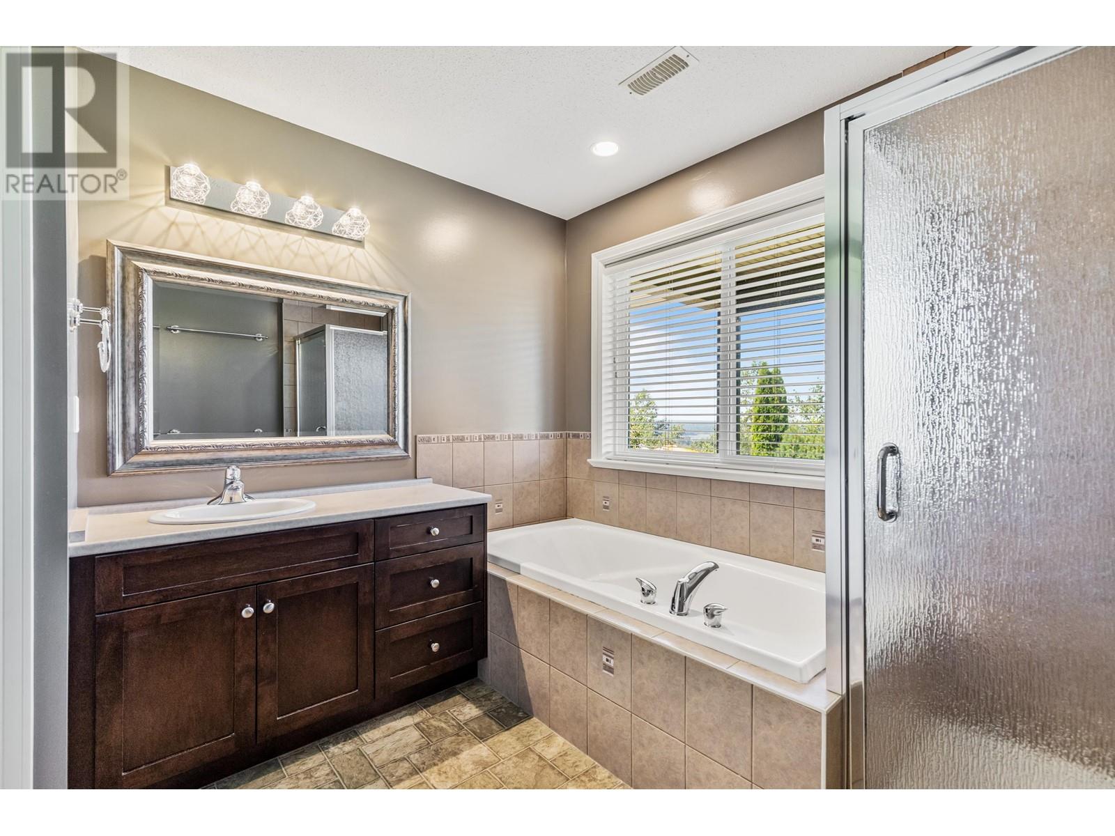 24745 102b Avenue, Maple Ridge, British Columbia  V2W 0A1 - Photo 31 - R2953052