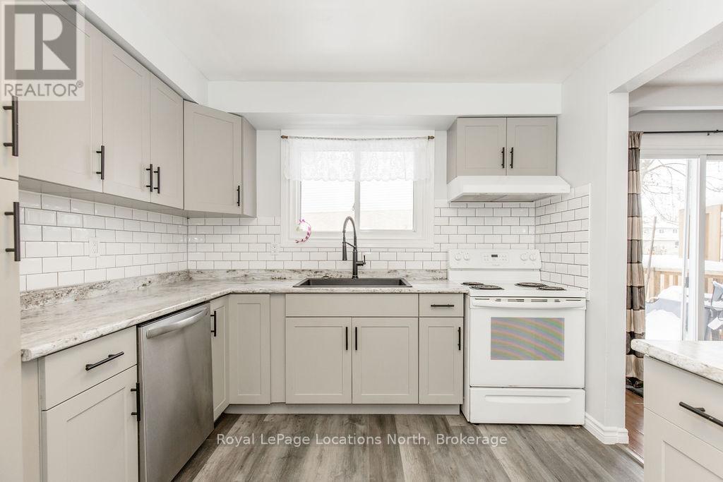 77 - 1095 Mississaga Street, Orillia, Ontario  L3V 6W7 - Photo 8 - S11910947