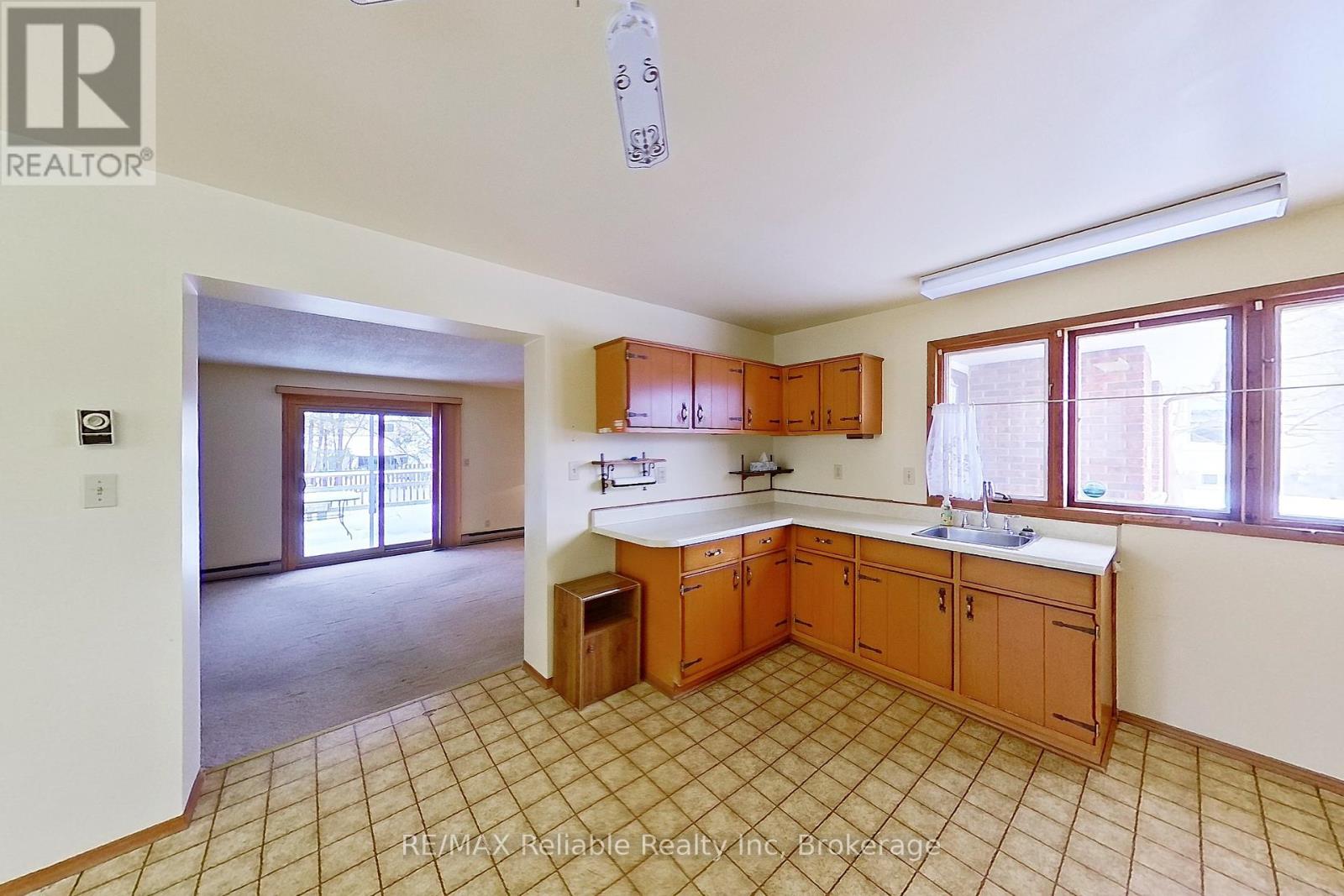 58 Huron Street W, South Huron (Exeter), Ontario  N0M 1S2 - Photo 15 - X11911019