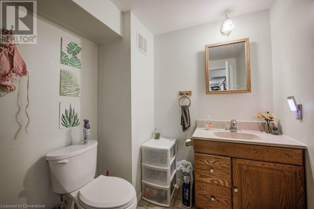 62 Dorset Street, Waterloo, Ontario  N2L 3L8 - Photo 26 - 40688383