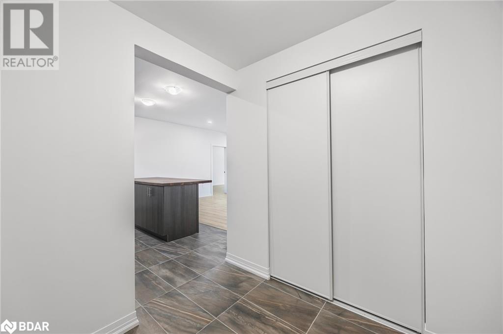 15 Kneeshaw Drive Unit# 613, Barrie, Ontario  L9J 0X9 - Photo 5 - 40687203