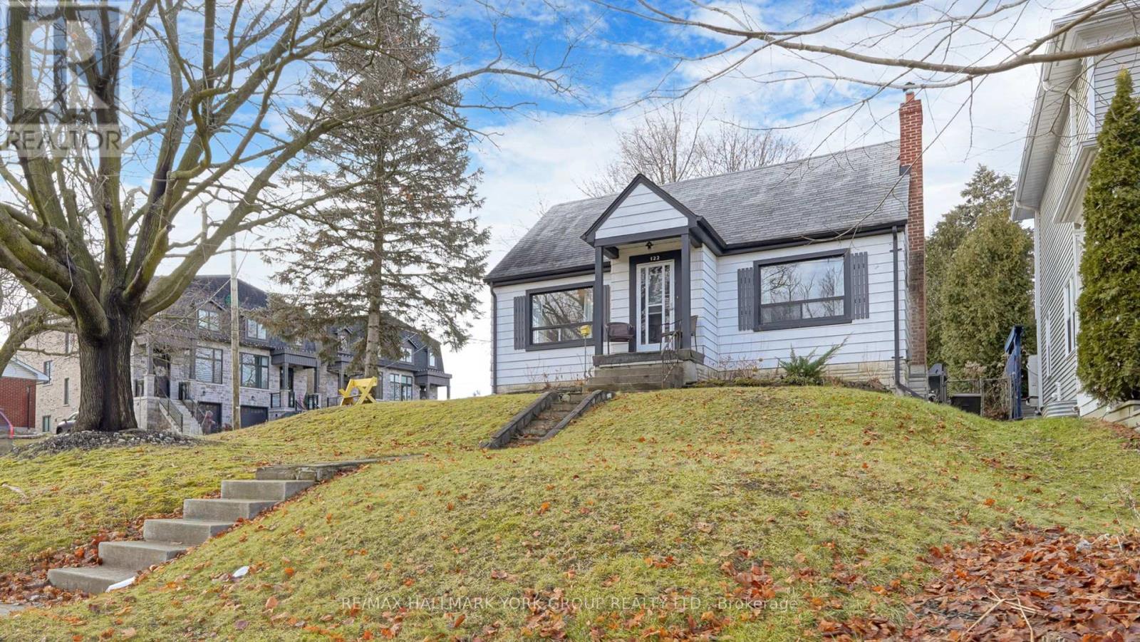 Property at 122 GURNETT STREET image 2