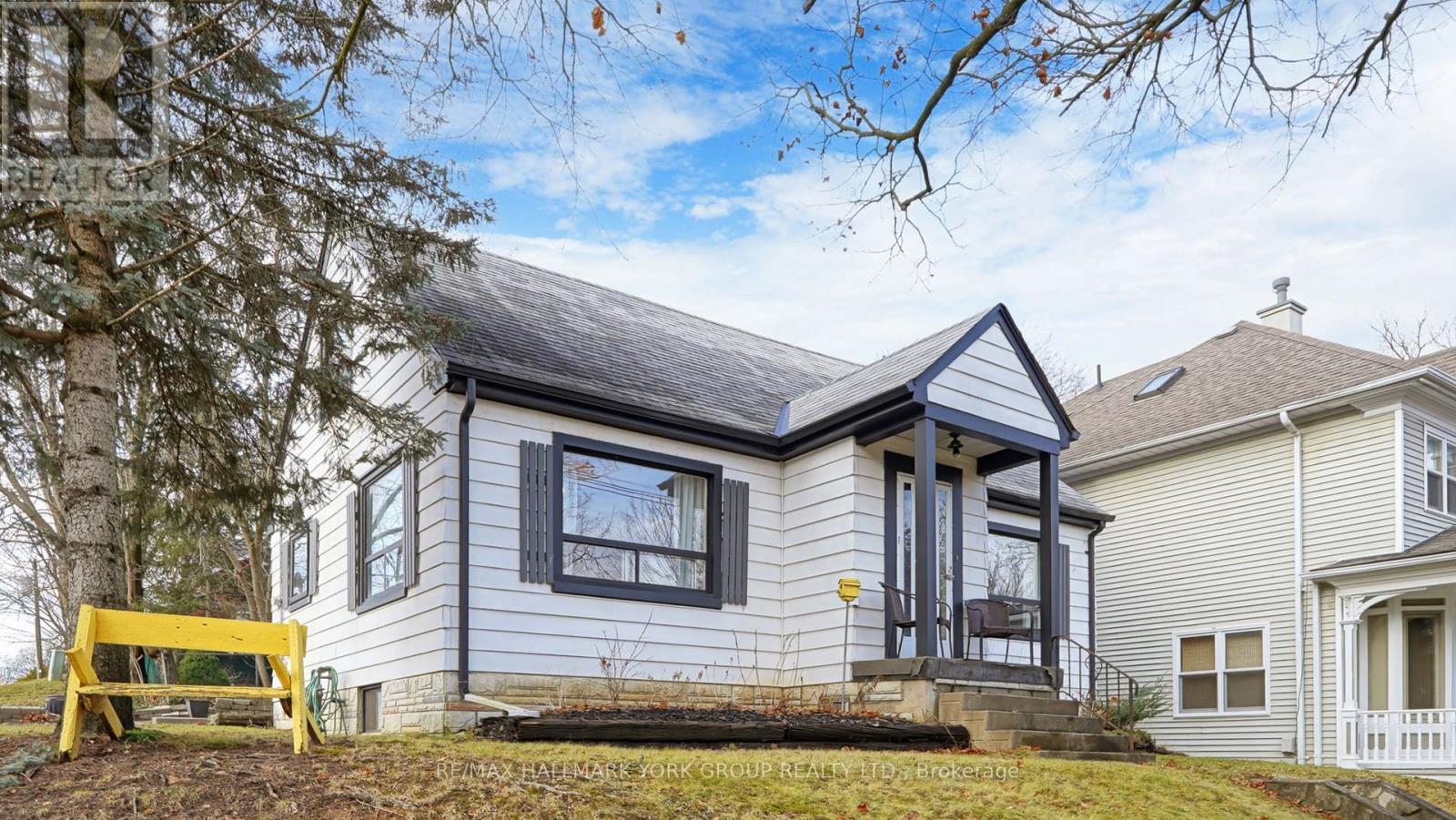 Property at 122 GURNETT STREET image 3