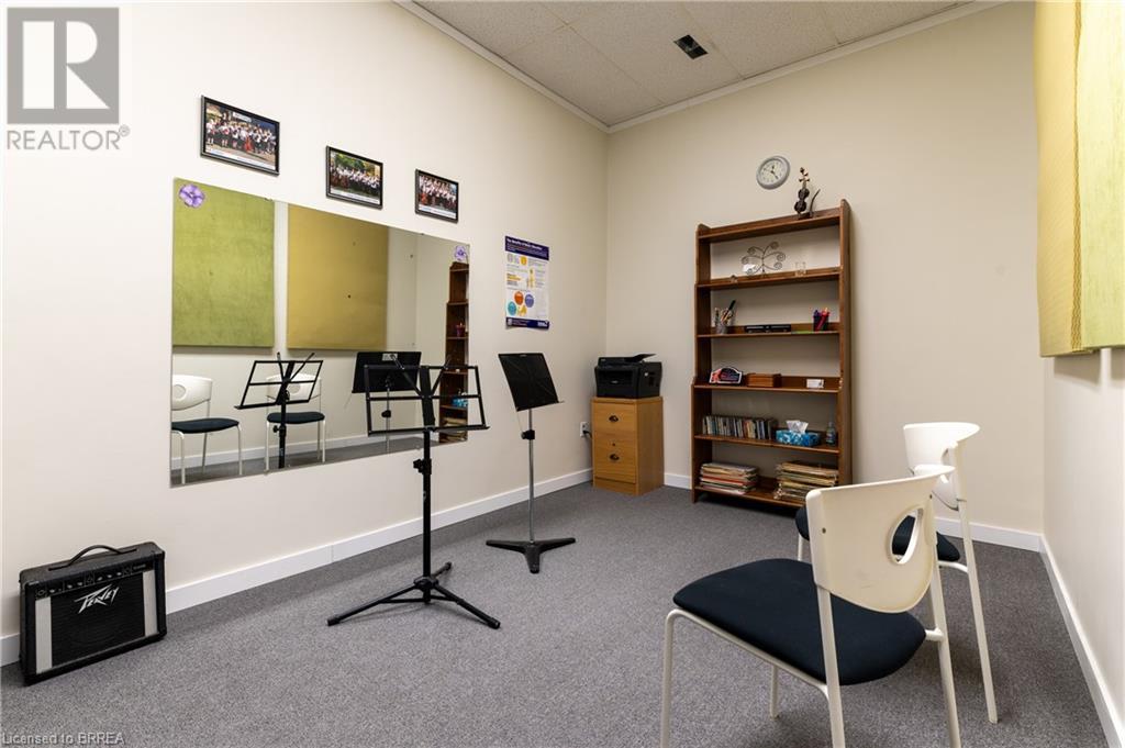 608 Upper James Street, Hamilton, Ontario  L9C 2Y8 - Photo 11 - 40682090