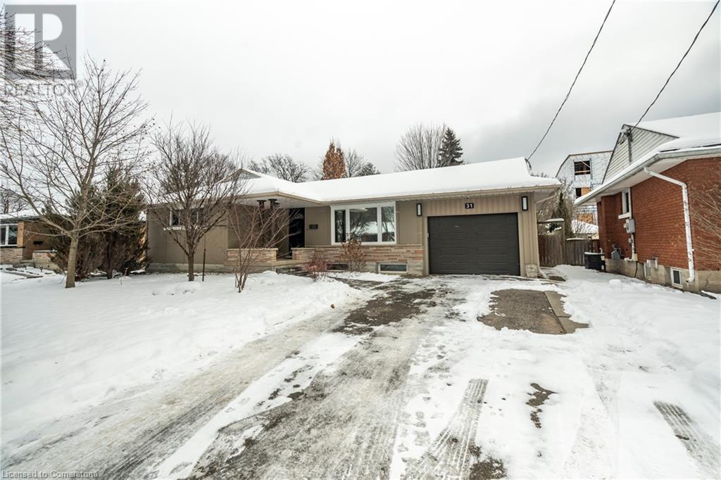 31 PINECREST Drive, Kitchener, Ontario