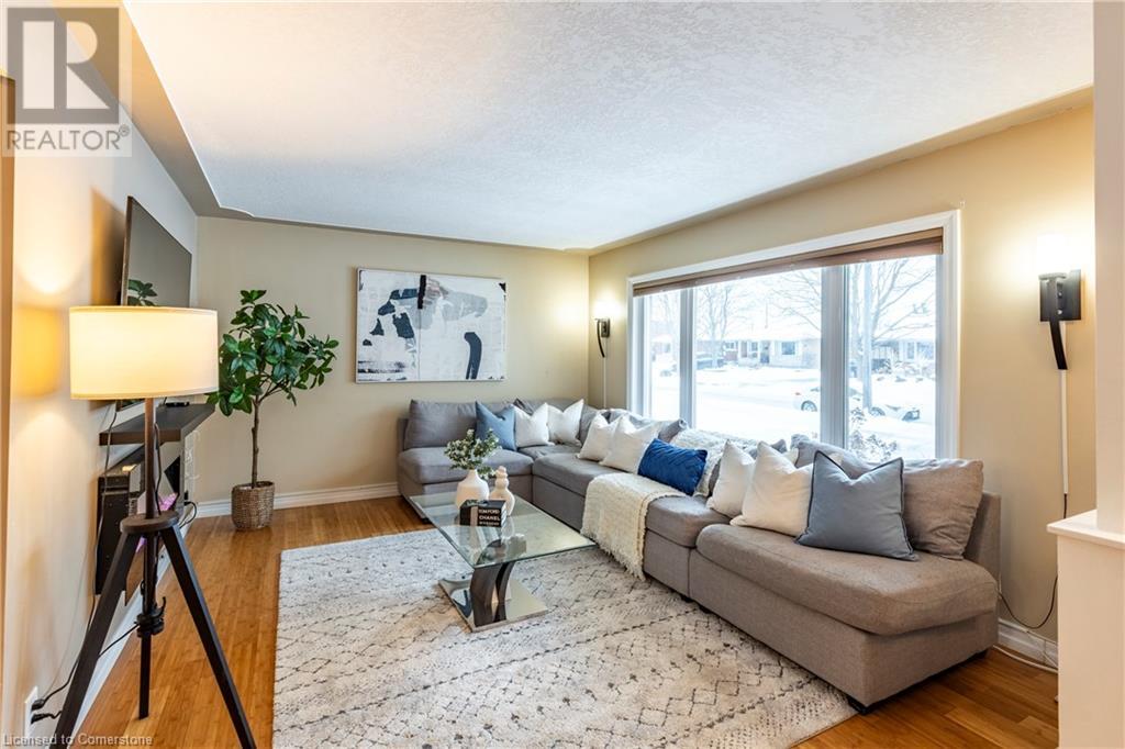 31 Pinecrest Drive, Kitchener, Ontario  N2A 2G7 - Photo 6 - 40685839