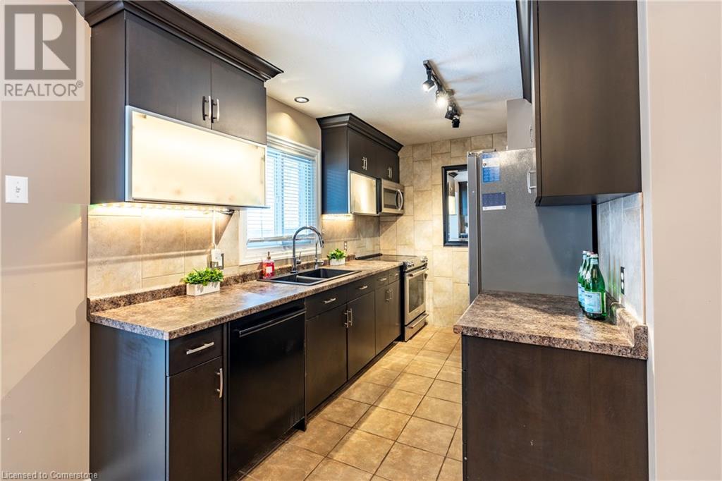 31 Pinecrest Drive, Kitchener, Ontario  N2A 2G7 - Photo 11 - 40685839