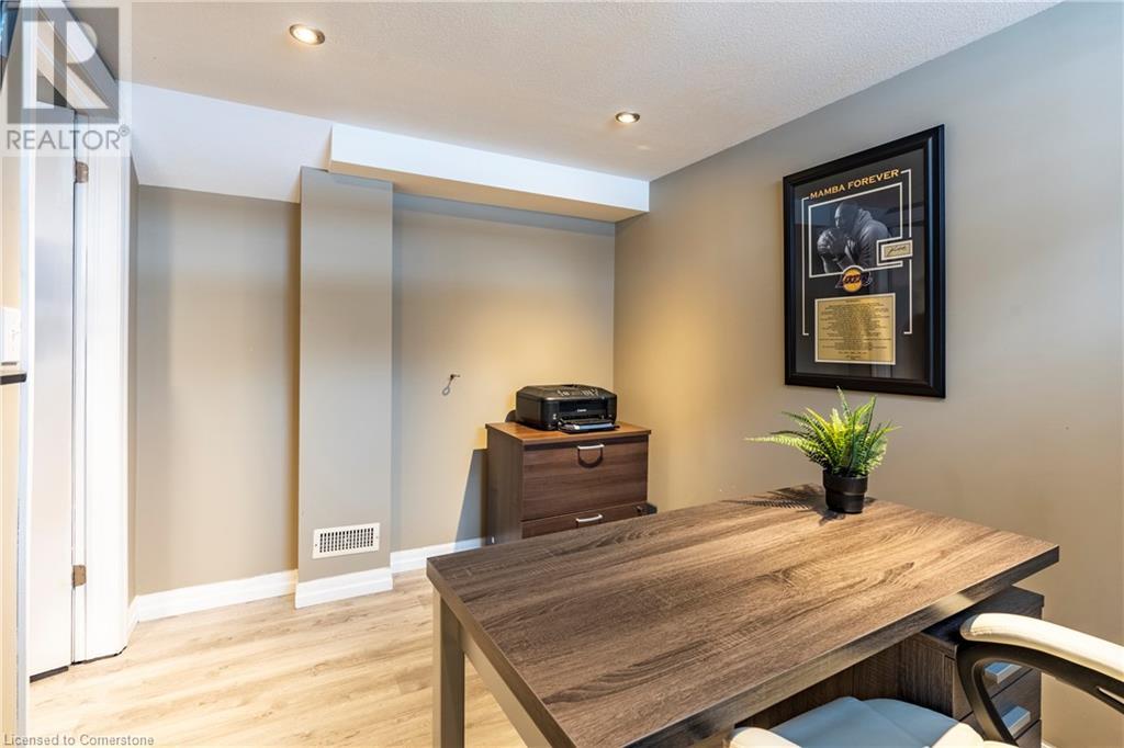 31 Pinecrest Drive, Kitchener, Ontario  N2A 2G7 - Photo 41 - 40685839