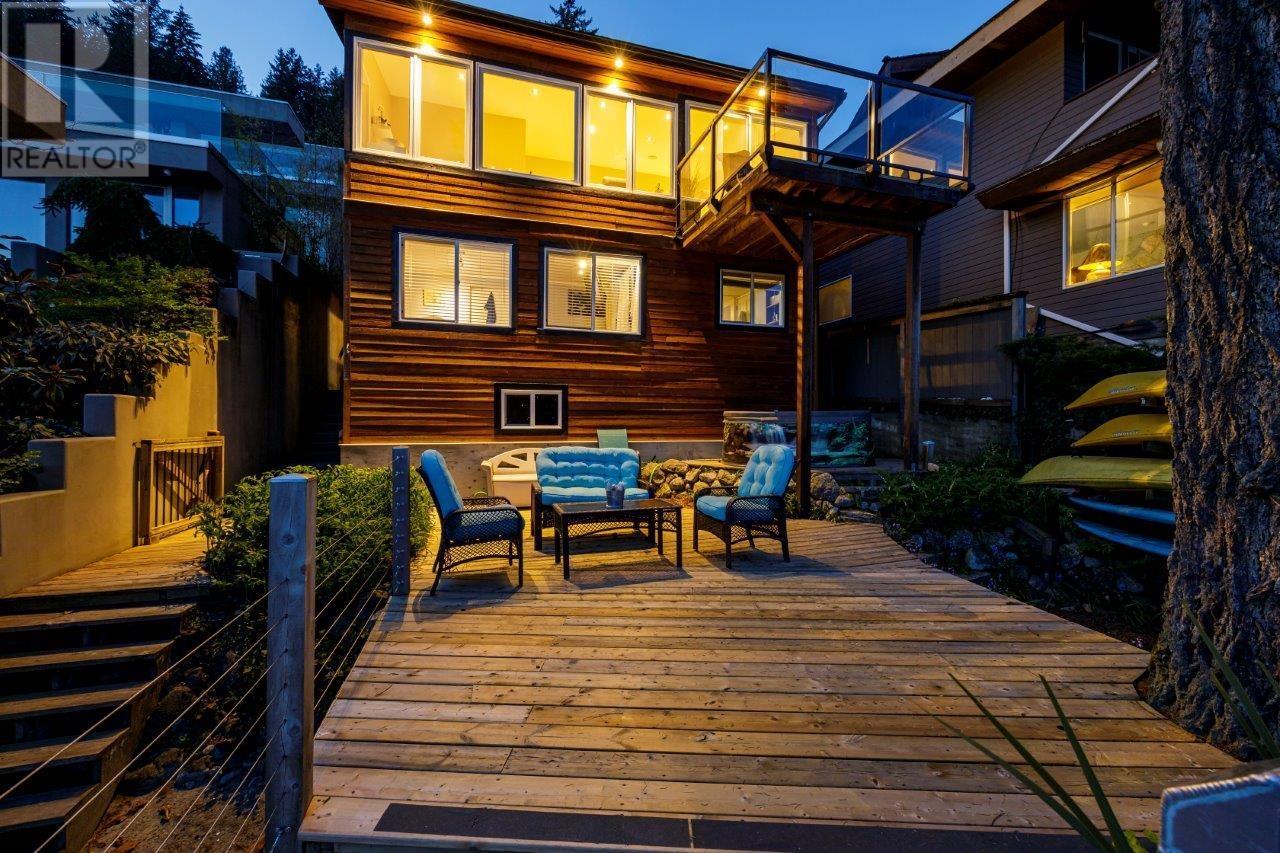 2730 Panorama Drive, North Vancouver, British Columbia  V7G 1V6 - Photo 5 - R2953133