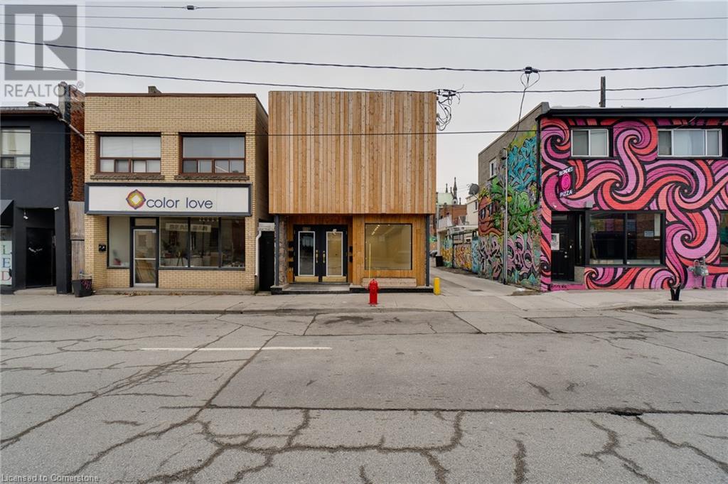 Property at 18 BARTON Street E image 2