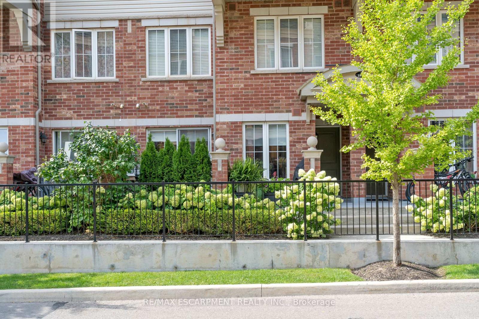 26 - 47 Hays Boulevard, Oakville, Ontario  L6H 0J1 - Photo 8 - W11911095