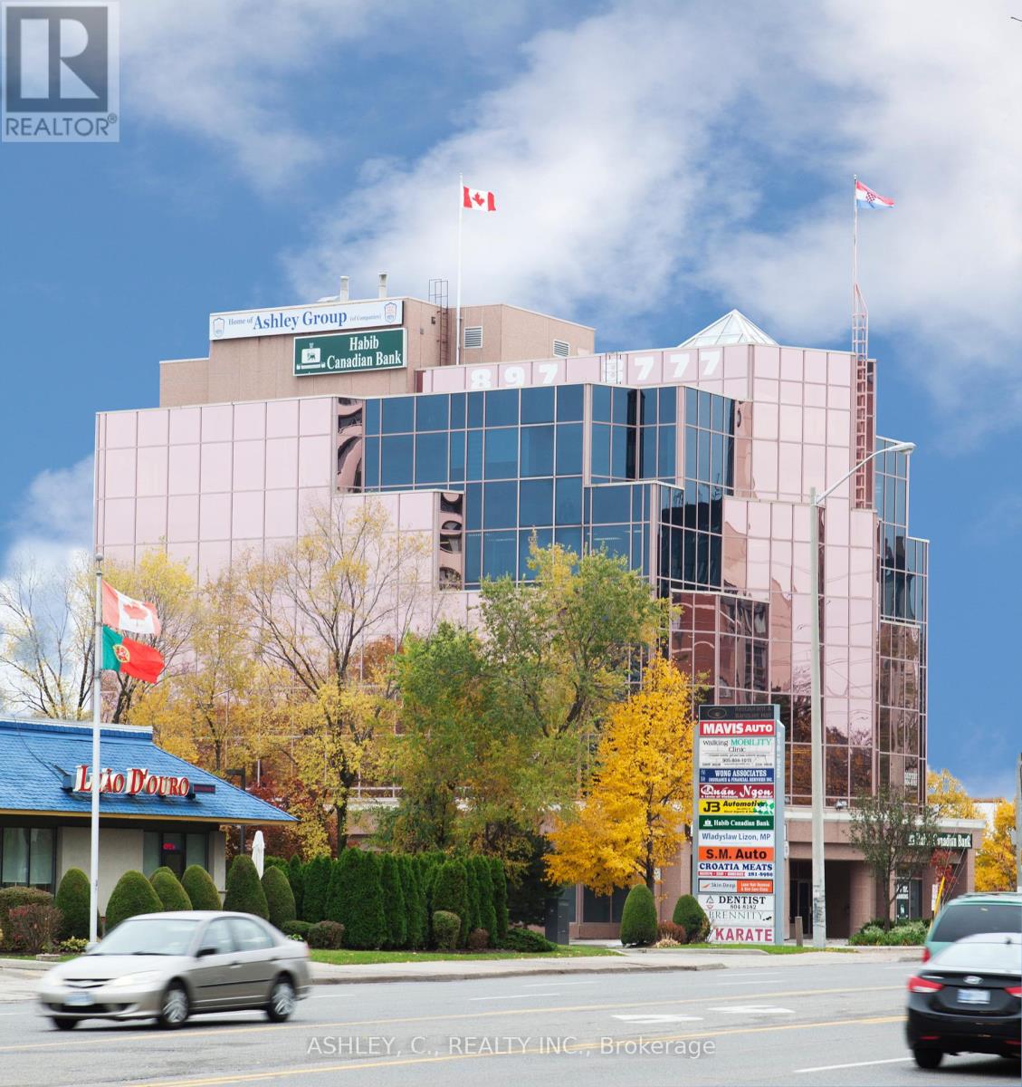 400 - 918 Dundas Street E, Mississauga, Ontario  L4Y 4H9 - Photo 1 - W11911113