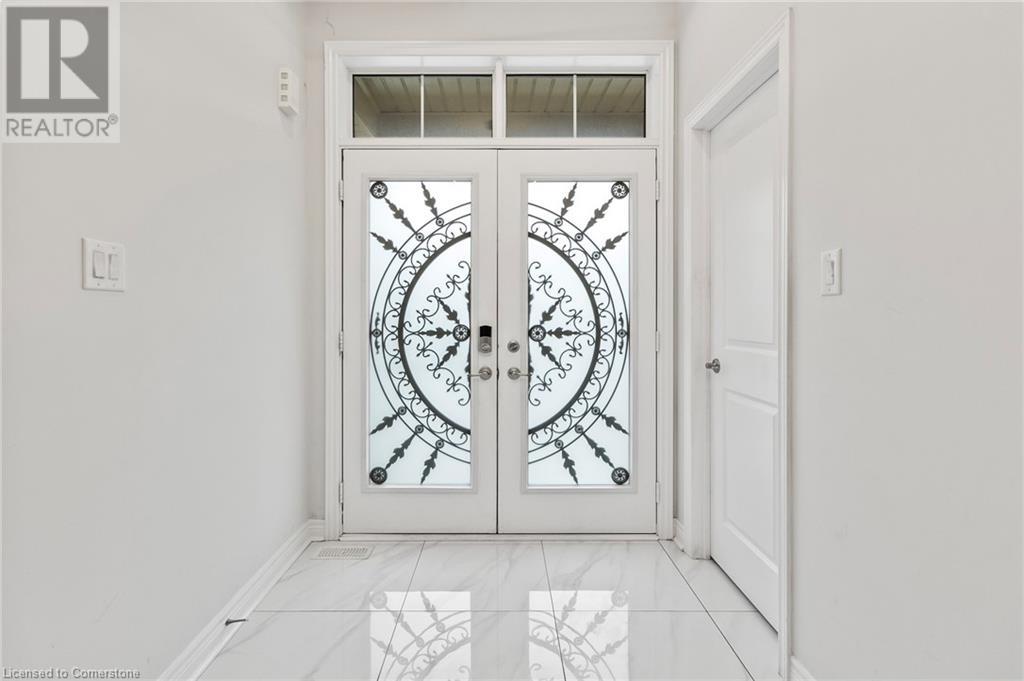 3298 Charles Fay Pass, Oakville, Ontario  L6M 5K1 - Photo 4 - 40688388