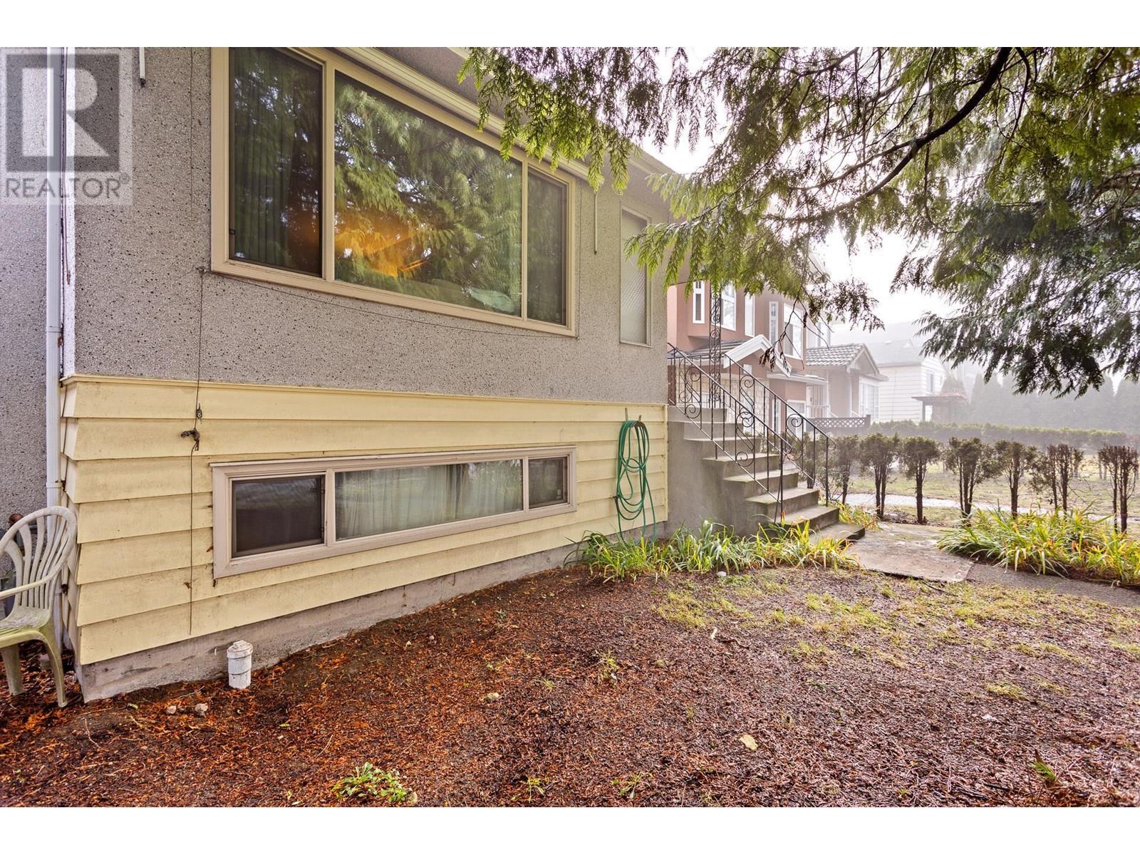 5524 Earles Street, Vancouver, British Columbia  V5R 3S1 - Photo 4 - R2952945