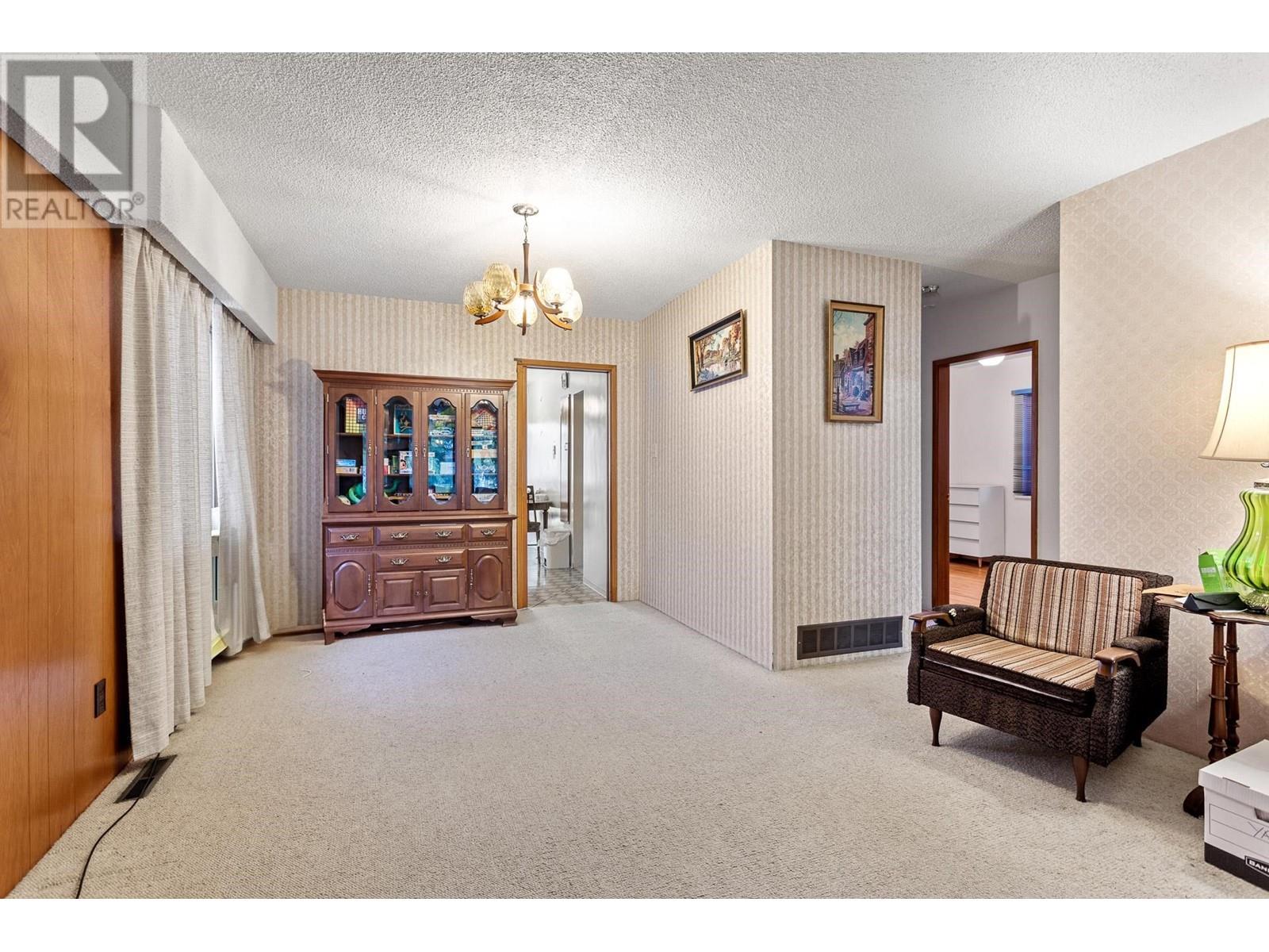 5524 Earles Street, Vancouver, British Columbia  V5R 3S1 - Photo 8 - R2952945