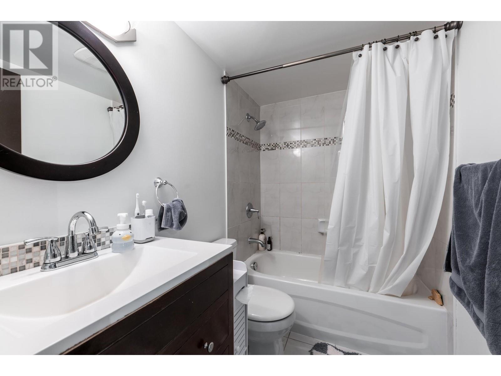 Listing Picture 21 of 28 : 207 1270 ROBSON STREET, Vancouver / 溫哥華 - 魯藝地產 Yvonne Lu Group - MLS Medallion Club Member