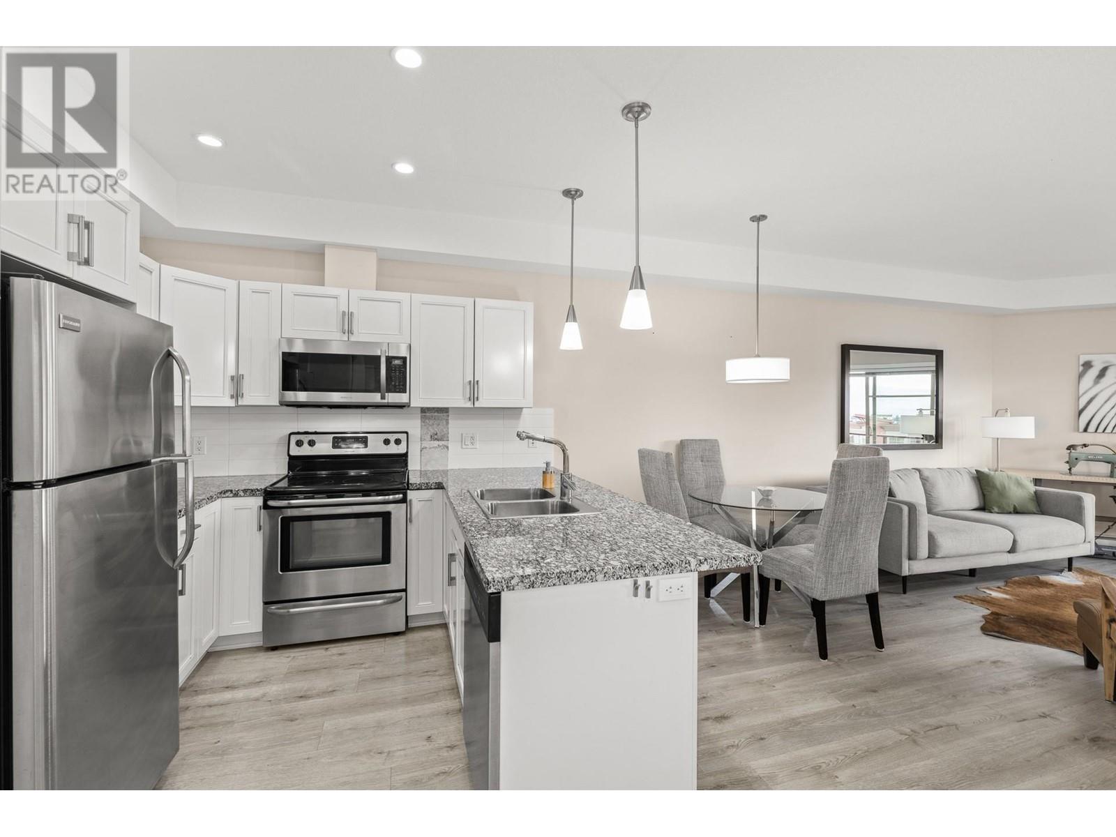 Property at 3220 Skyview Lane Unit# 301 image 4