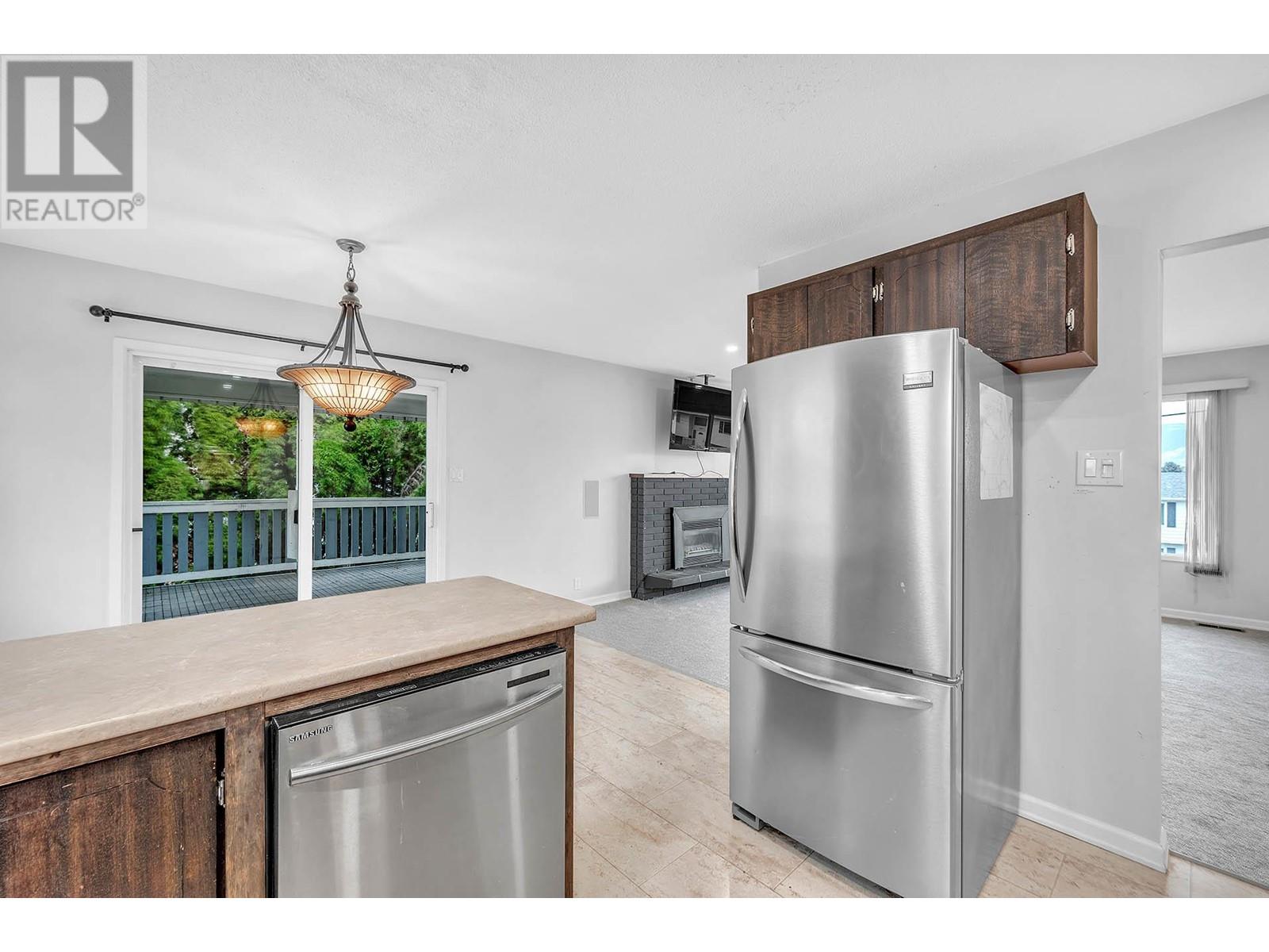 Property at 1074 Ollek Street image 5