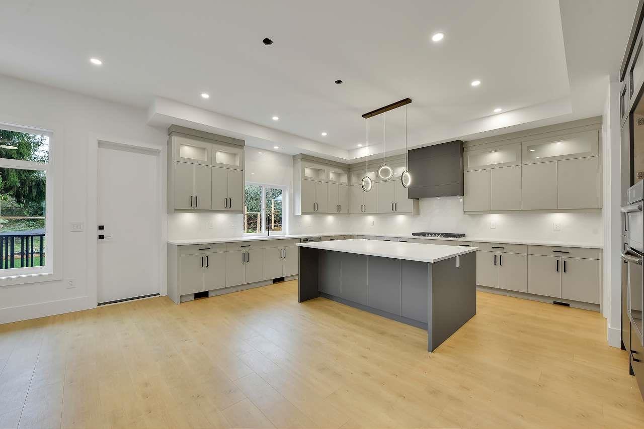 Property at 6817 205 STREET image 3