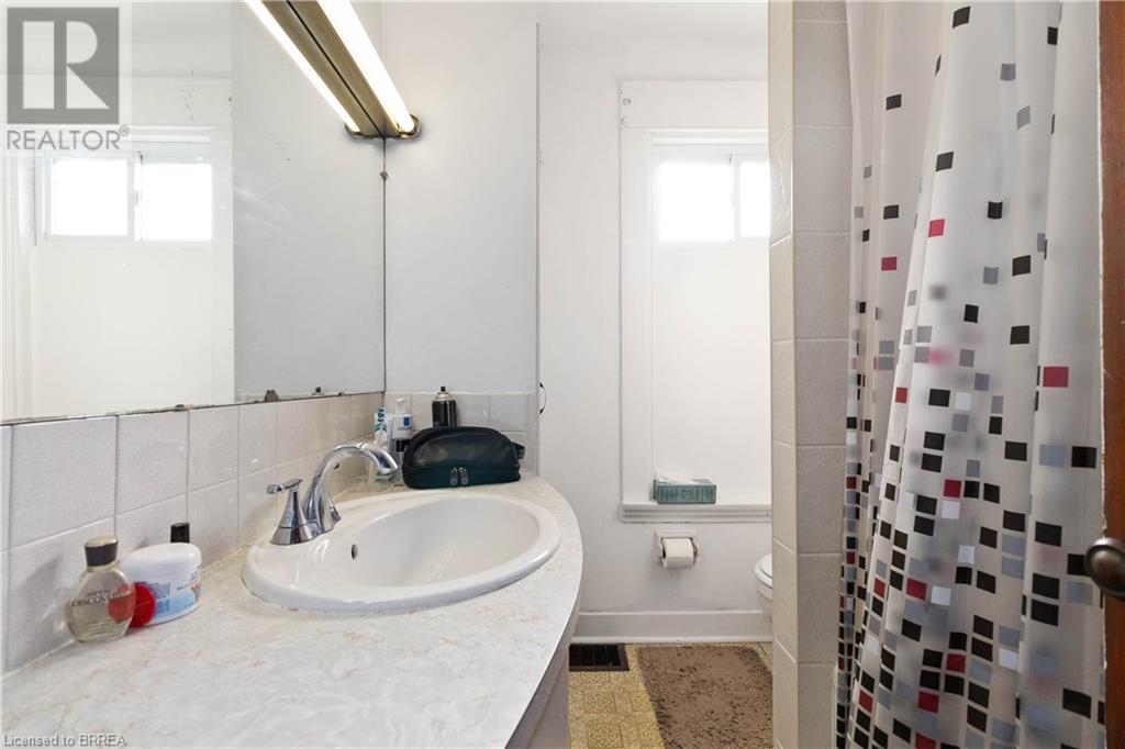 116 Terrace Hill Street, Brantford, Ontario  N3R 1G3 - Photo 37 - 40687591