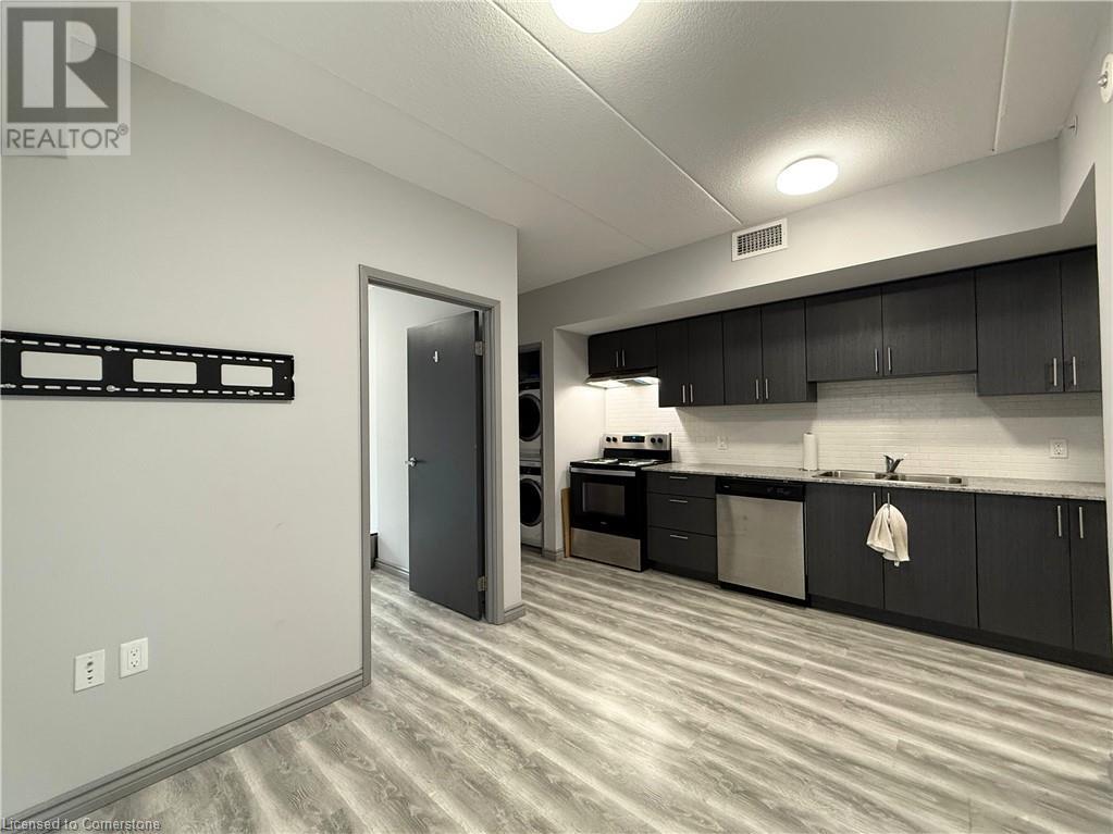 275 Larch Street Unit# 104, Waterloo, Ontario  N2L 3R2 - Photo 3 - 40688270