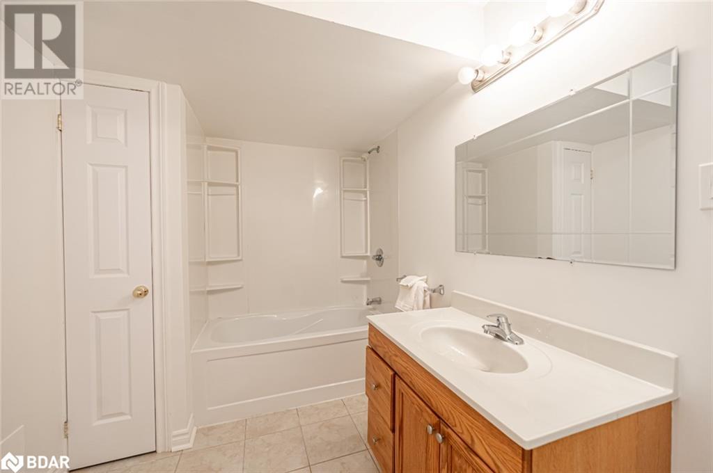 15 Seline Crescent, Barrie, Ontario  L4N 0Y6 - Photo 12 - 40688447