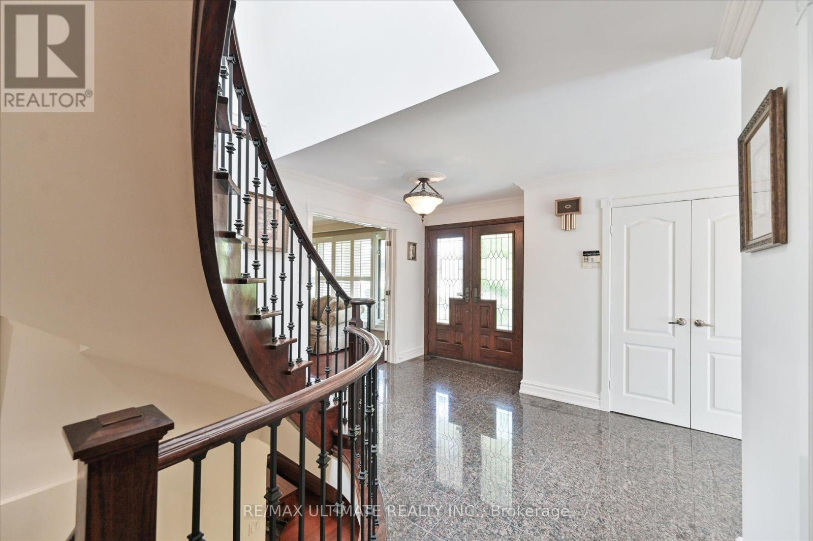 Property at 2321 HARCOURT CRESCENT image 4