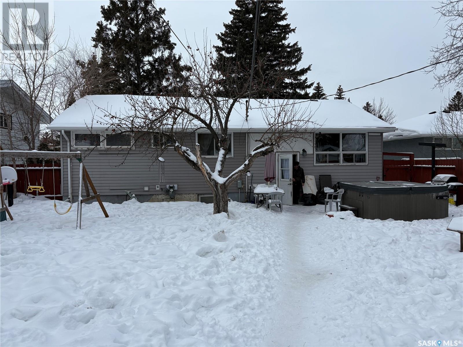 2333 Clarence Avenue S, Saskatoon, Saskatchewan  S7L 1L8 - Photo 28 - SK992394