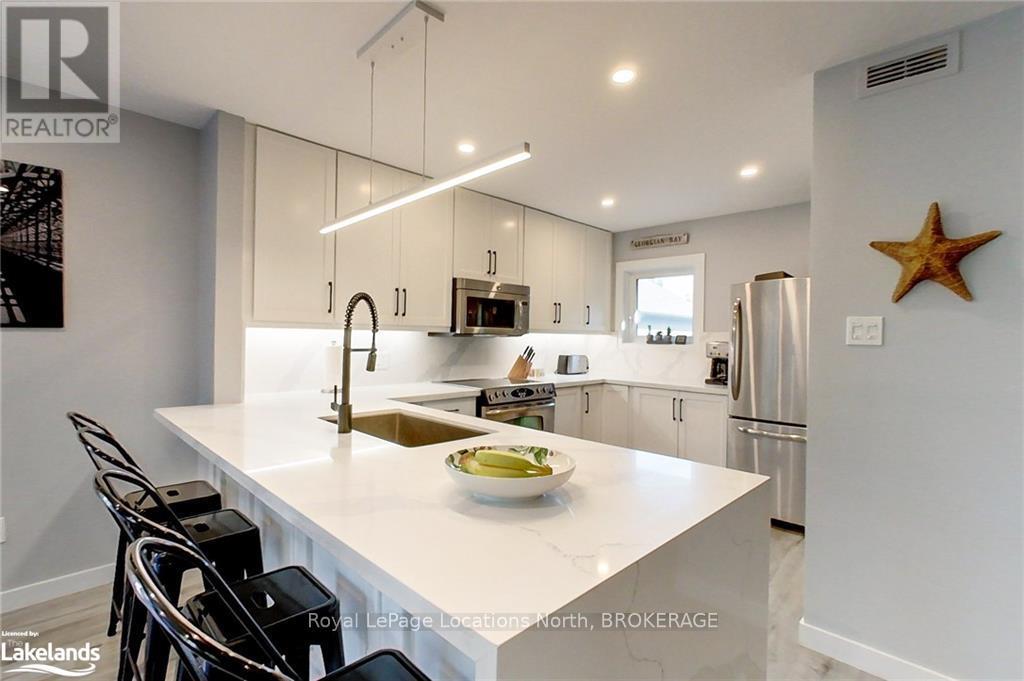 410 Mariners Way, Collingwood, Ontario  L9Y 4T9 - Photo 4 - S10434185